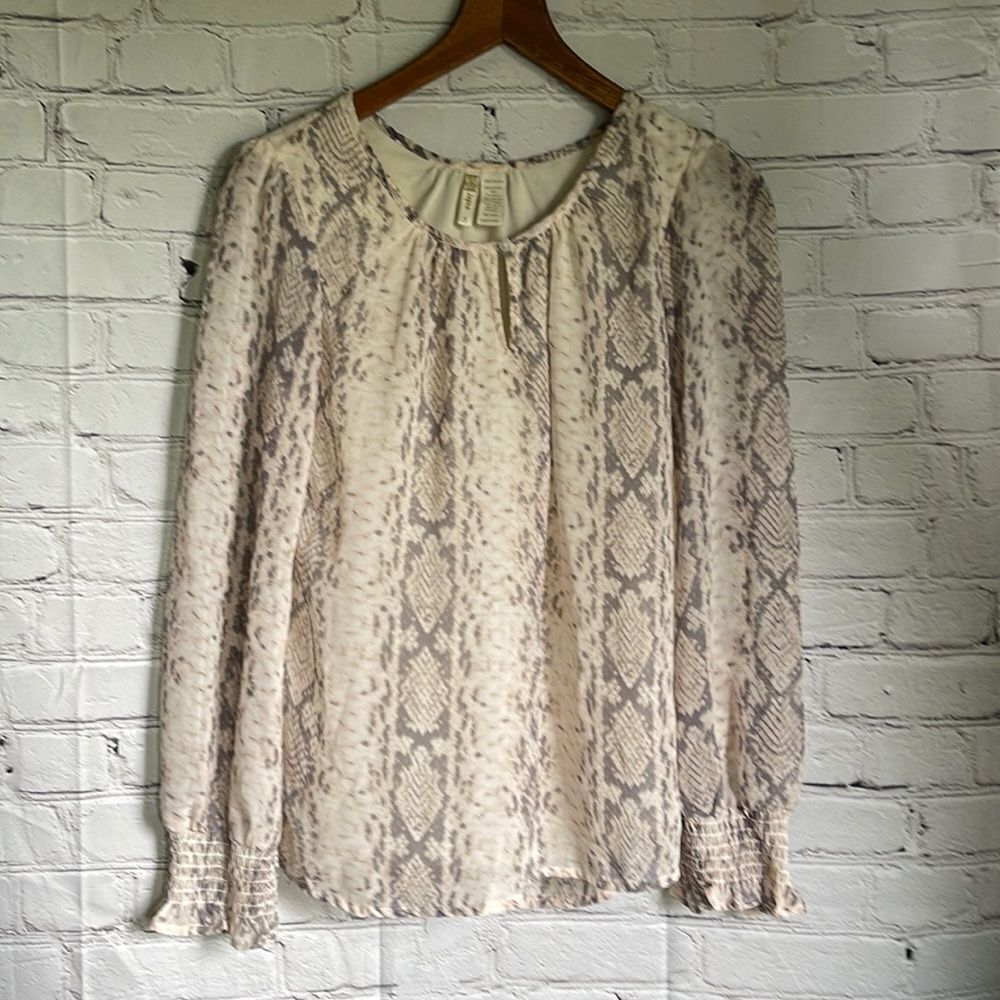 Japna Cream & Dark Gray Snake Print Lined Blouse Size S